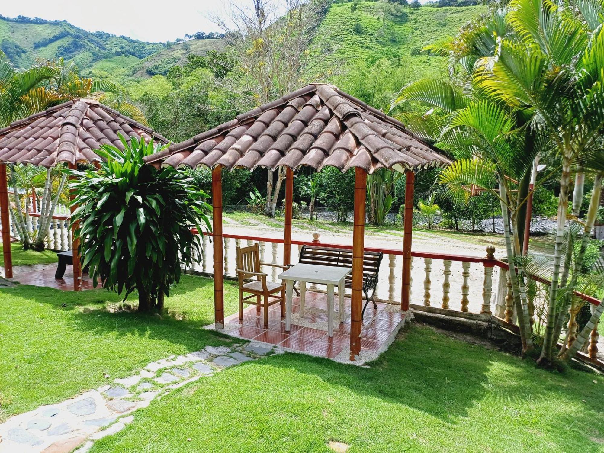 Hotel Campestre La Gaitana Тобия Екстериор снимка